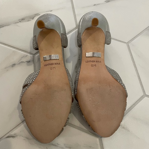 Badgley Mischka Heels - Picture 4 of 5